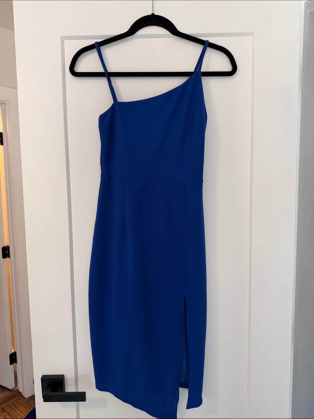 Lulu’s One-Shoulder Blue Midi Dress